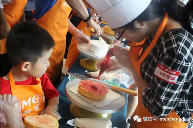 美成達母親節(jié)烘焙DIY活動圓滿舉辦