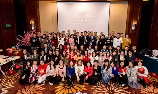 “凝初心 燃廿載 共創(chuàng)共享”2019年美成達二十周年慶典暨表彰大會圓滿舉行
