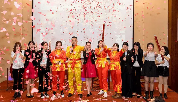 “凝初心 燃廿載 共創(chuàng)共享”2019年美成達二十周年慶典暨表彰大會圓滿舉行